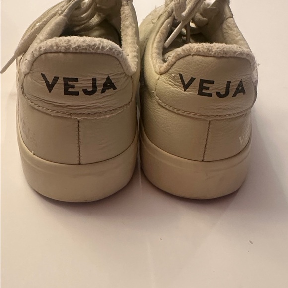 Veja Women's Off-White Sneakers - Picture 2 of 6